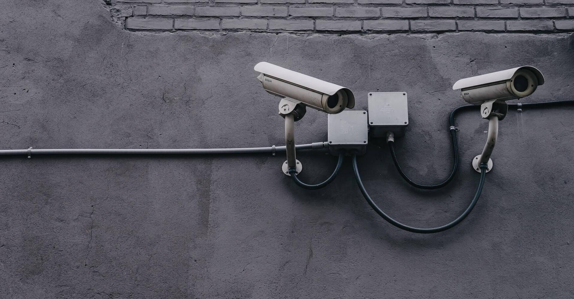 fond noir avec le mot sécuriter écrit